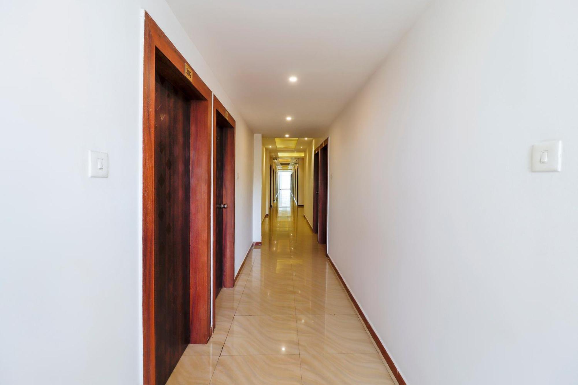 Отель Capital O Sai Arya Residency Мангалор Экстерьер фото